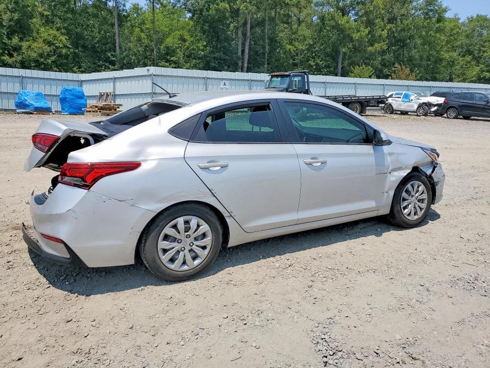 2022 HYUNDAI ACCENT SE 3