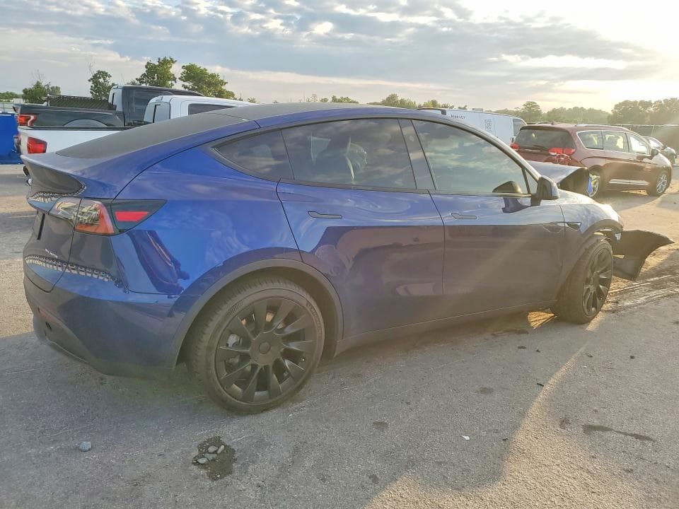 2024 TESLA MODEL Y 3