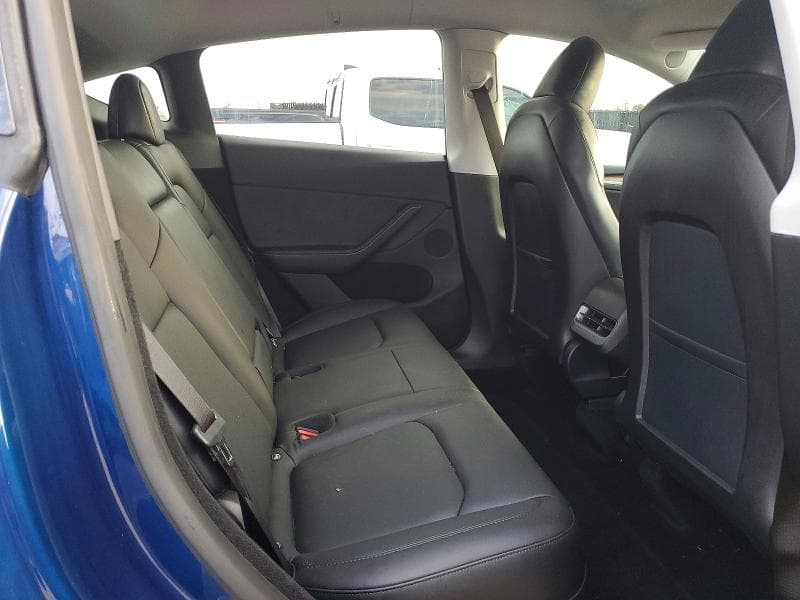 2024 TESLA MODEL Y 10