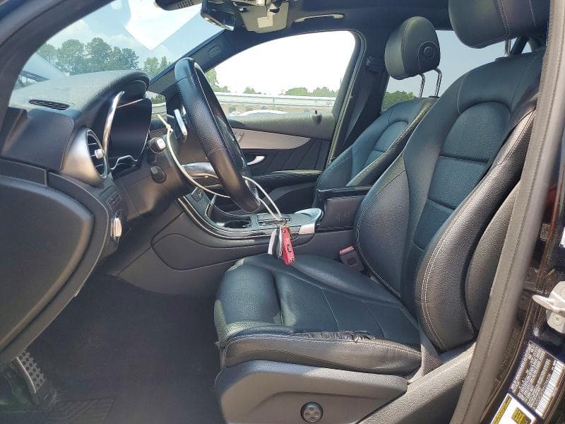 2021 MERCEDES-BENZ GLC 300 7