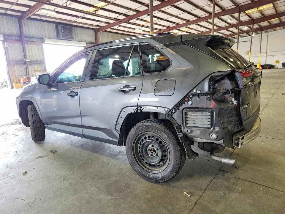 2021 TOYOTA RAV4 LE 2