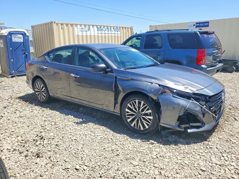 2025 NISSAN ALTIMA SV 4