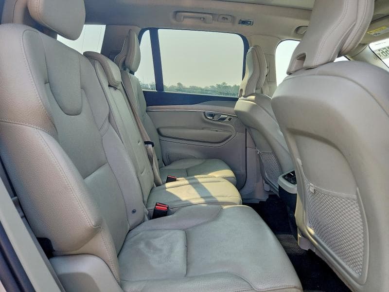 2022 VOLVO XC90 T5 MOMENTUM 11