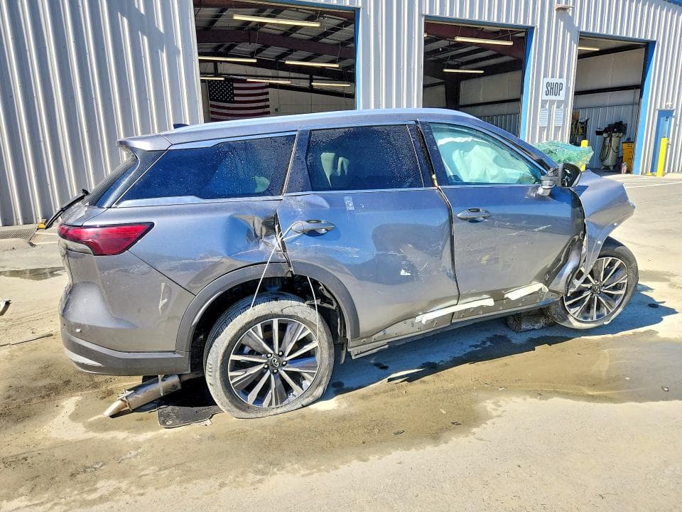 2026 INFINITI QX60 LUXE 3