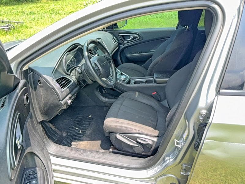 2017 CHRYSLER 200 LX 5