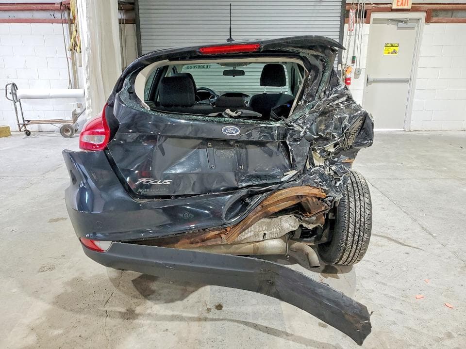 2017 FORD FOCUS SEL 6