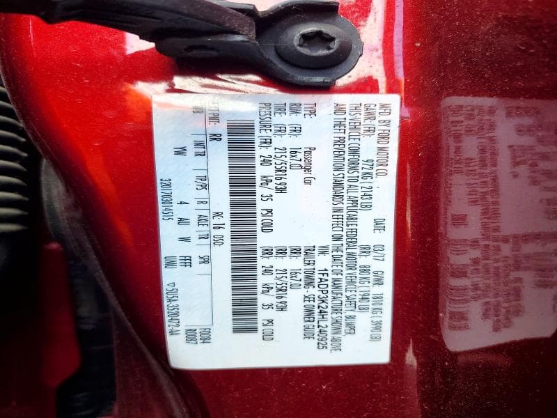 2017 FORD FOCUS SE 12