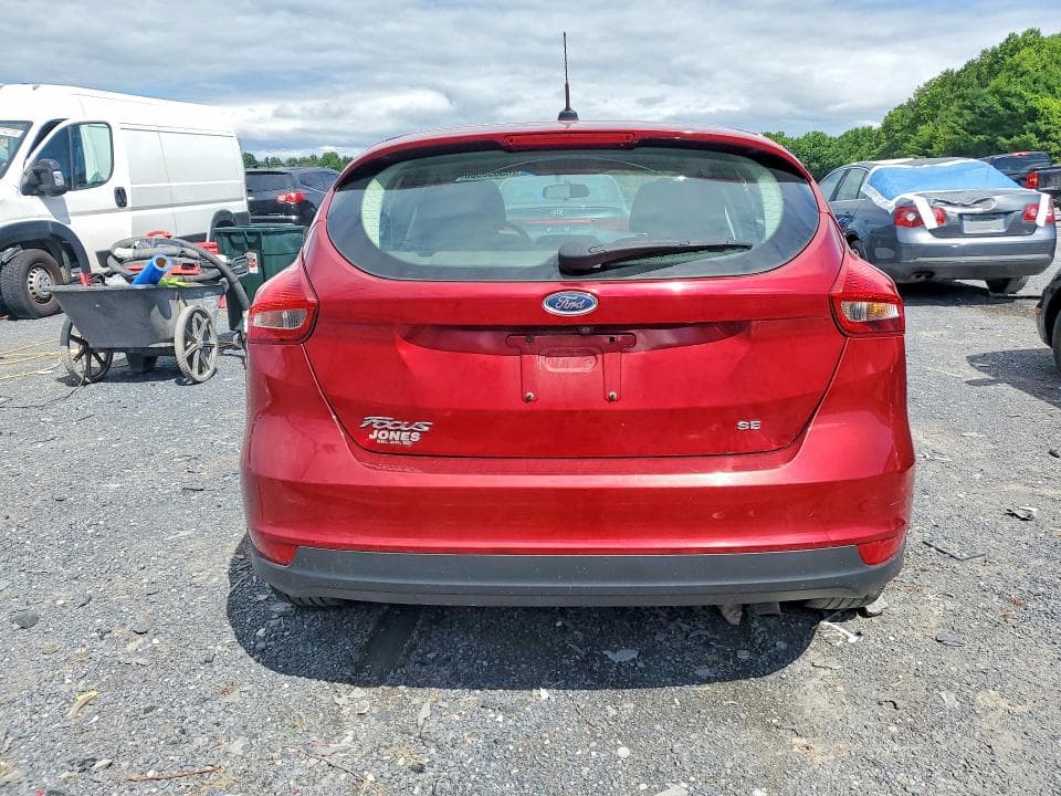2017 FORD FOCUS SE 6