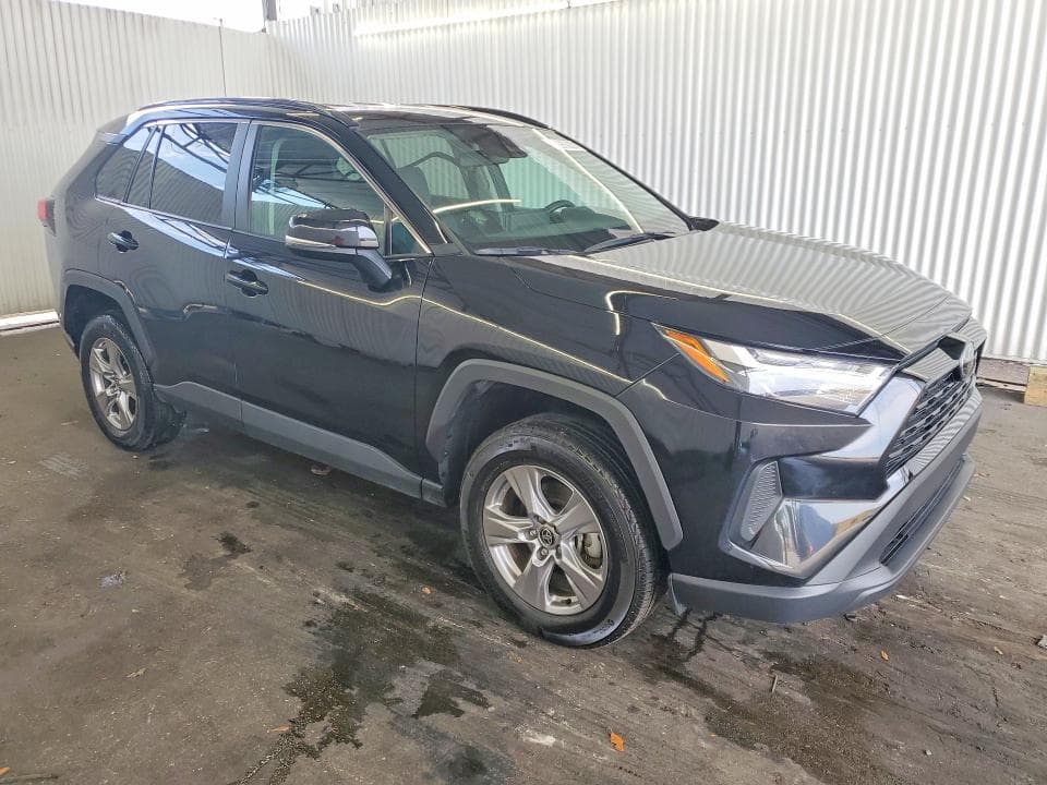 2025 TOYOTA RAV4 XLE 4