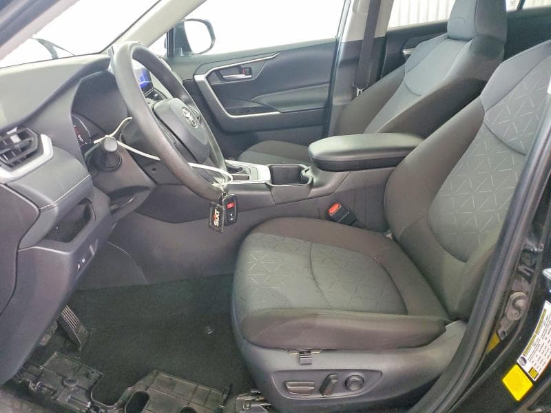 2025 TOYOTA RAV4 XLE 7