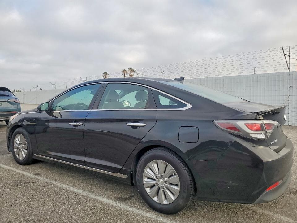2017 HYUNDAI SONATA HYBRID SE 2
