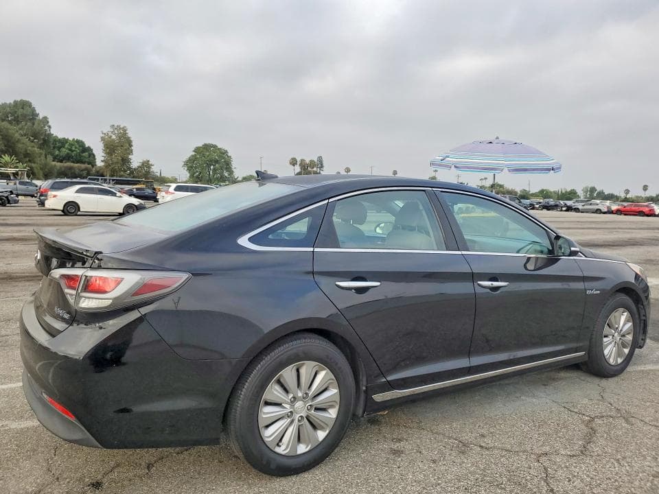 2017 HYUNDAI SONATA HYBRID SE 3