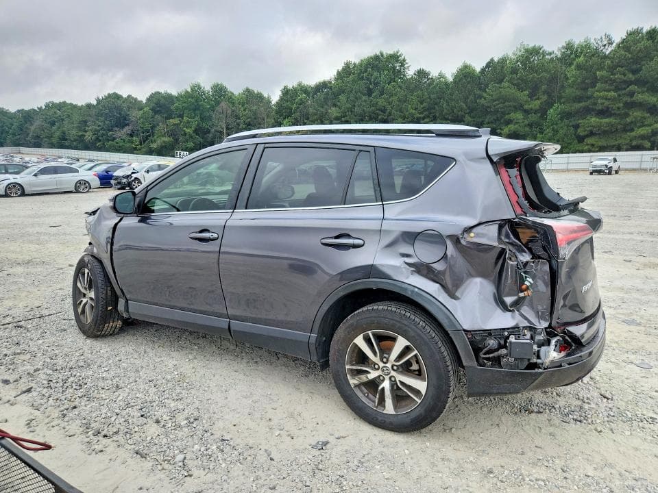 2018 TOYOTA RAV4 XLE 2