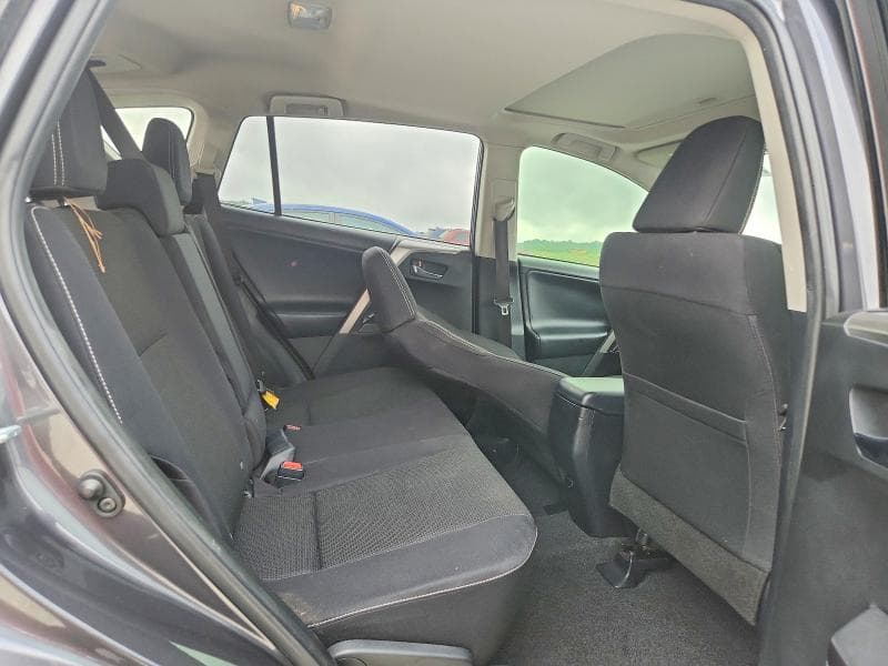 2018 TOYOTA RAV4 XLE 10