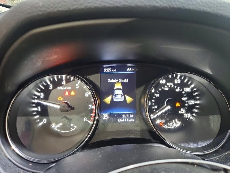 2018 NISSAN ROGUE SV 9