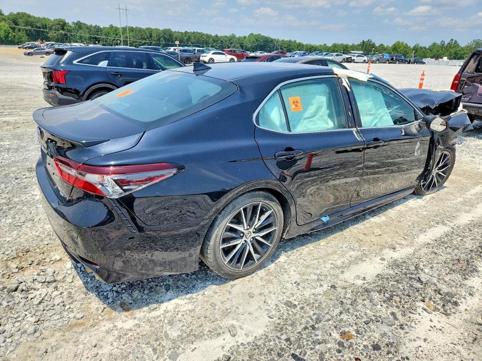 2023 TOYOTA CAMRY SE 3
