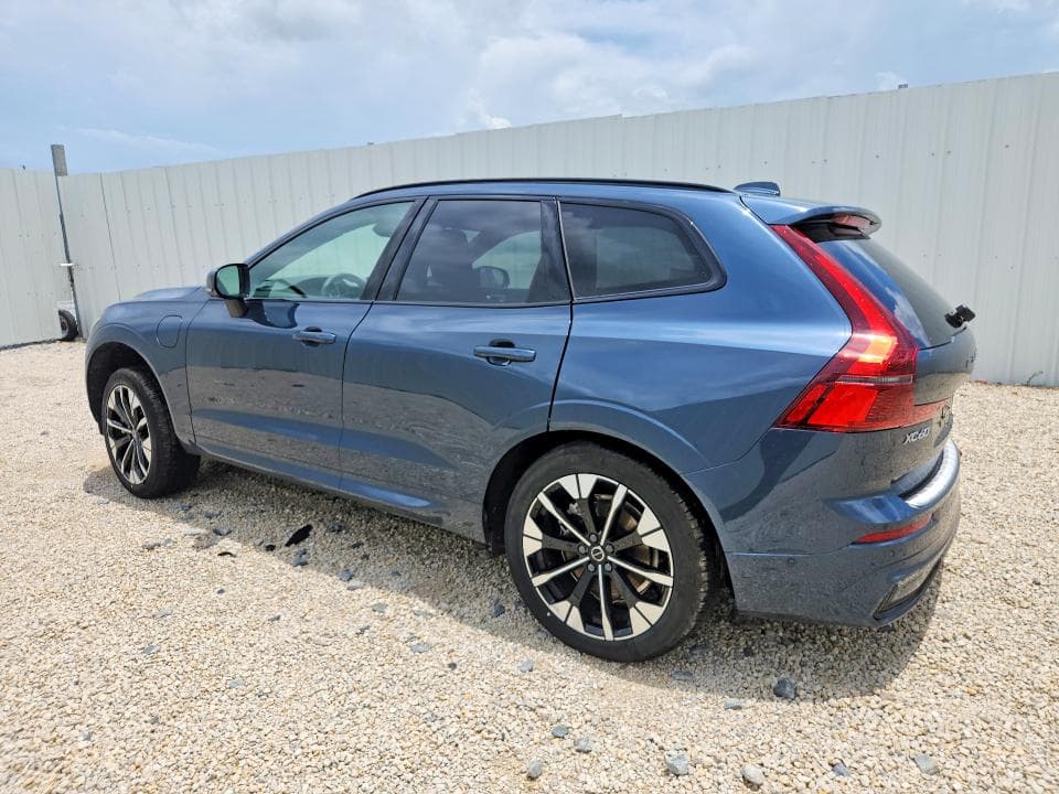2026 VOLVO XC60 PLUS 2