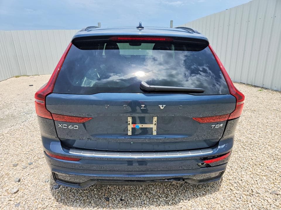 2026 VOLVO XC60 PLUS 6