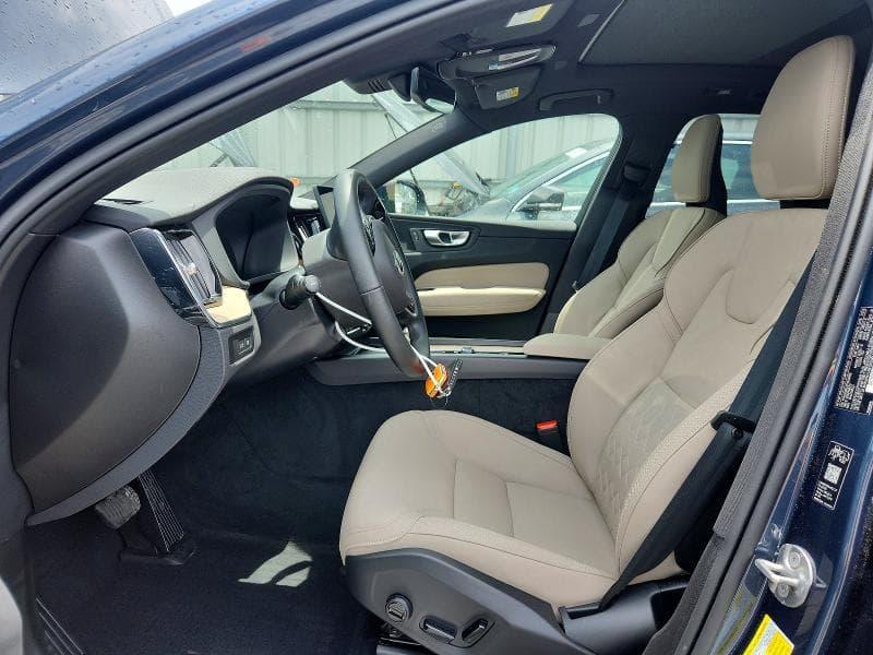 2026 VOLVO XC60 PLUS 7