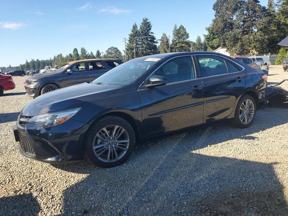 2017 TOYOTA CAMRY SE - 1