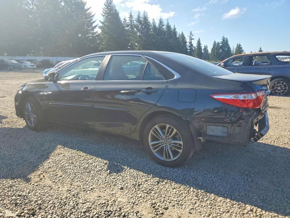 2017 TOYOTA CAMRY SE 2
