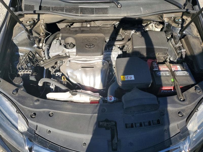 2017 TOYOTA CAMRY SE 11