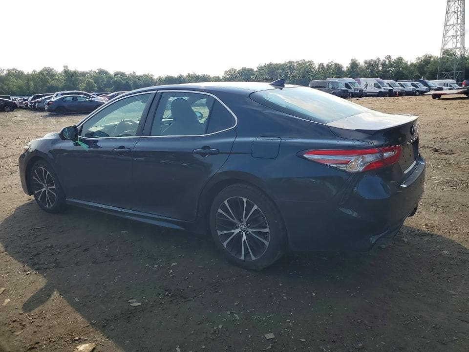 2019 TOYOTA CAMRY SE SE 3