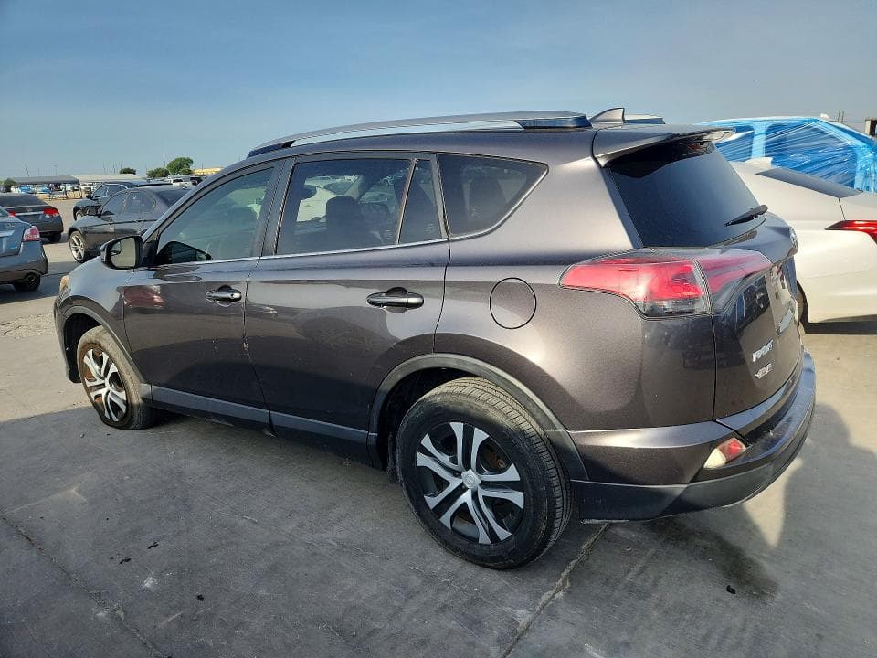 2018 TOYOTA RAV4 LE 2
