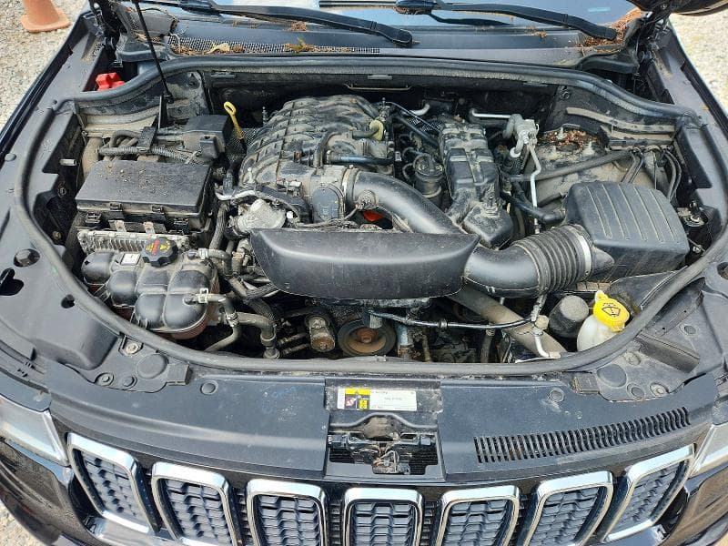 2017 JEEP GRAND CHEROKEE LAREDO 12