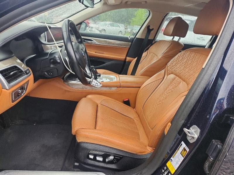 2020 BMW 750 XI 7