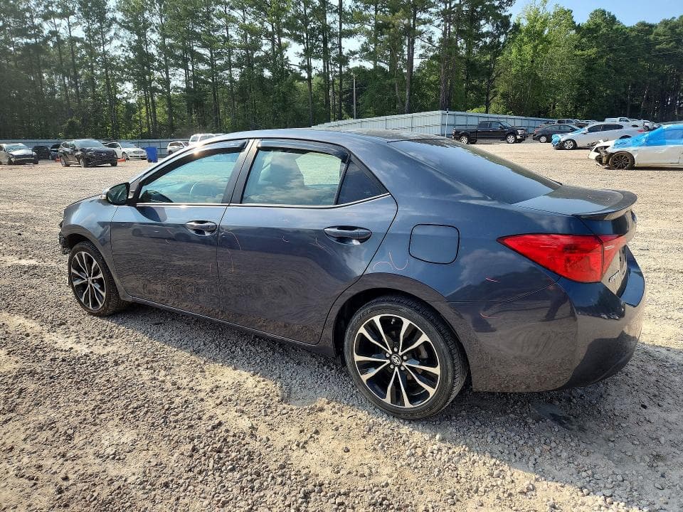 2017 TOYOTA COROLLA SE 2