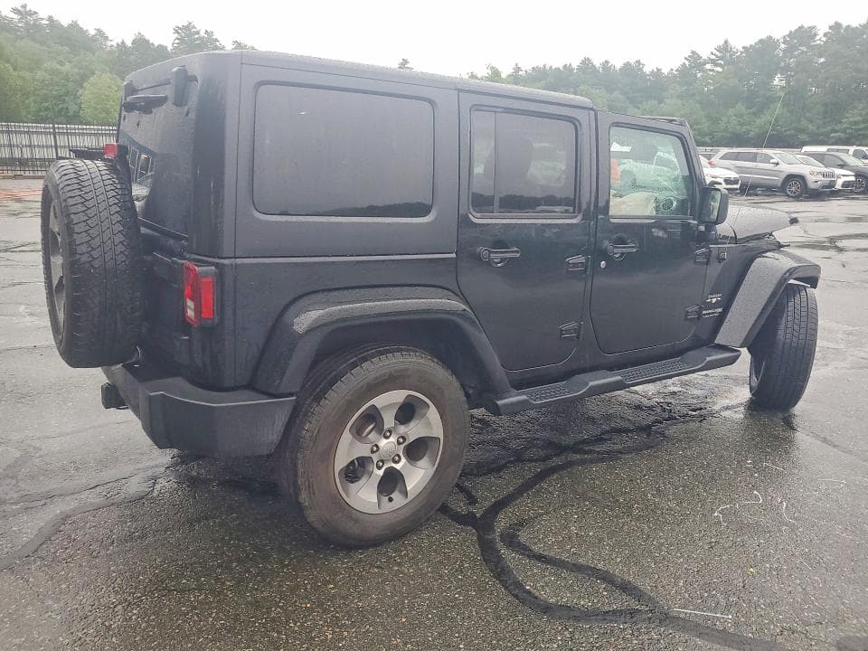 2018 JEEP WRANGLER UNLIMITED SAHARA 3