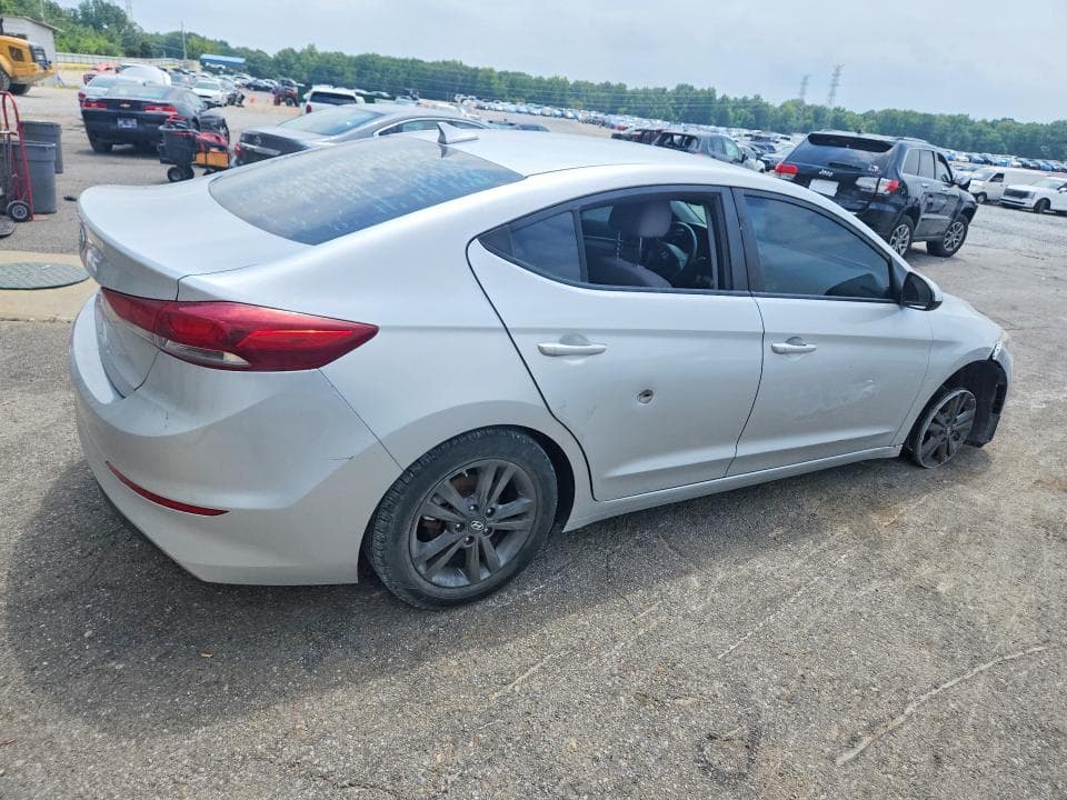 2018 HYUNDAI ELANTRA SEL 3