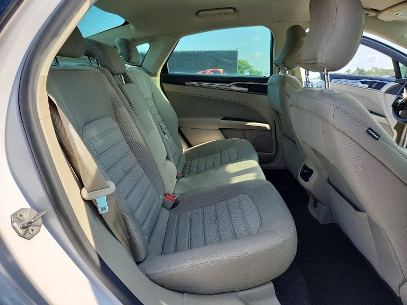 2019 FORD FUSION SE 10