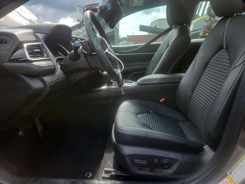2018 TOYOTA CAMRY SE 7