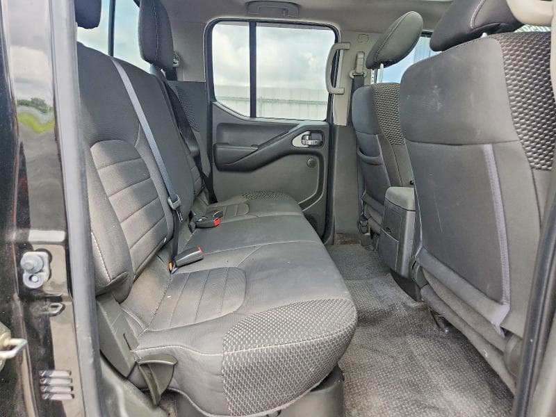 2018 NISSAN FRONTIER S 10