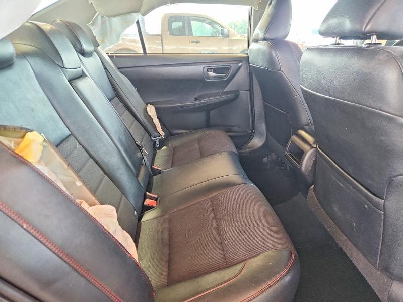 2017 TOYOTA CAMRY SE 10