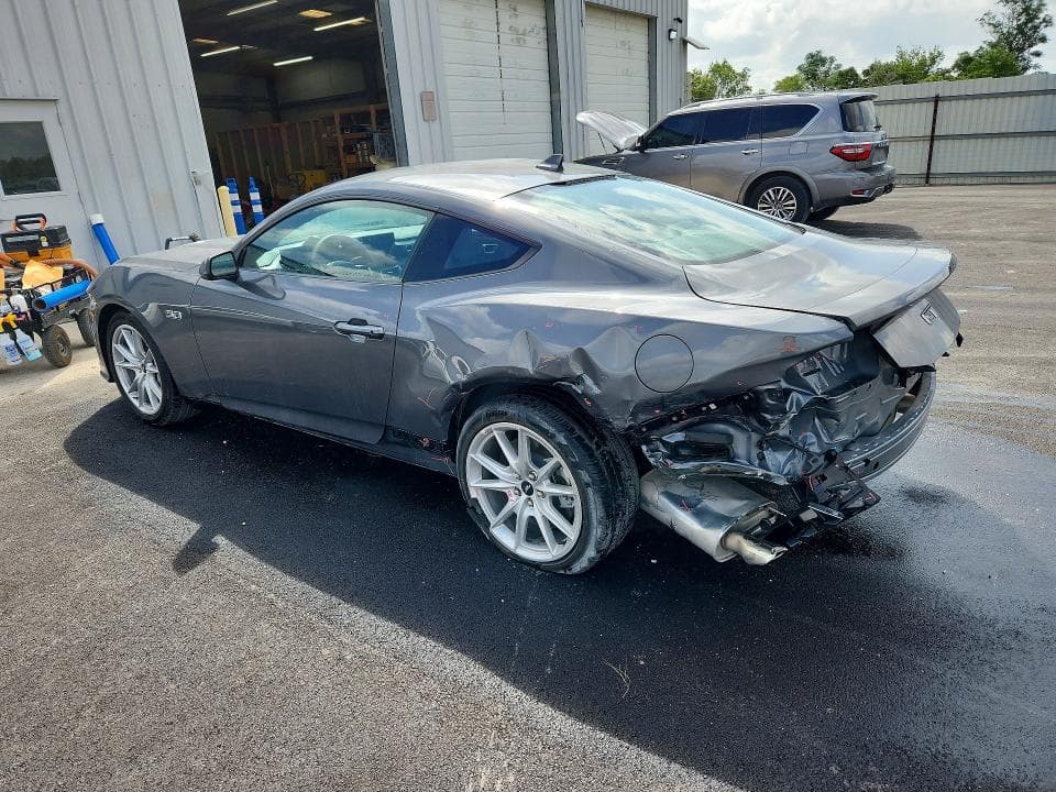 2026 FORD MUSTANG GT 2