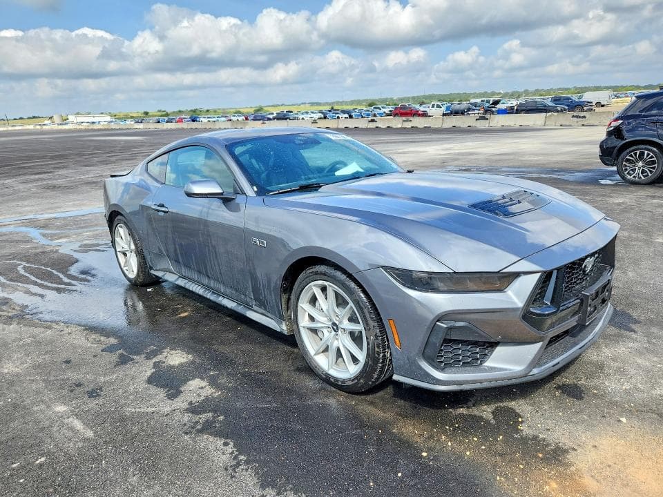2026 FORD MUSTANG GT 4