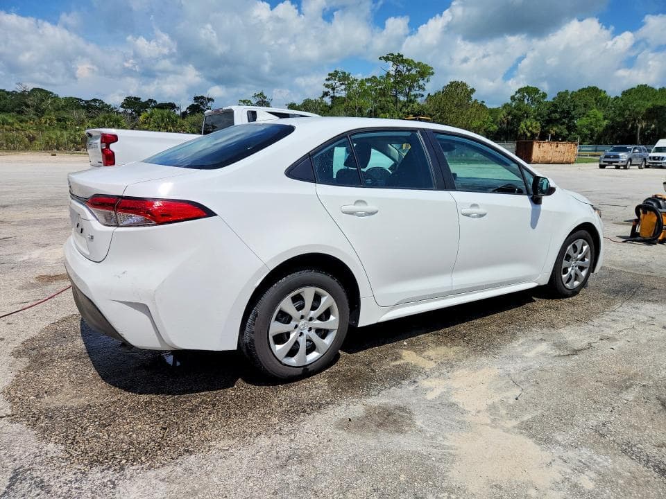 2023 TOYOTA COROLLA LE 3