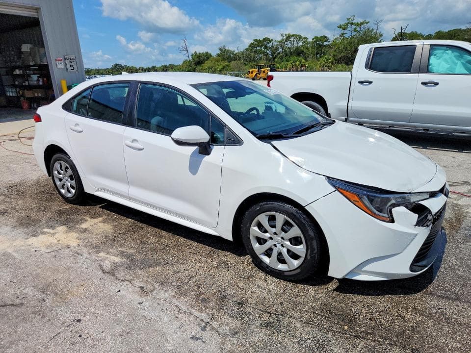 2023 TOYOTA COROLLA LE 4
