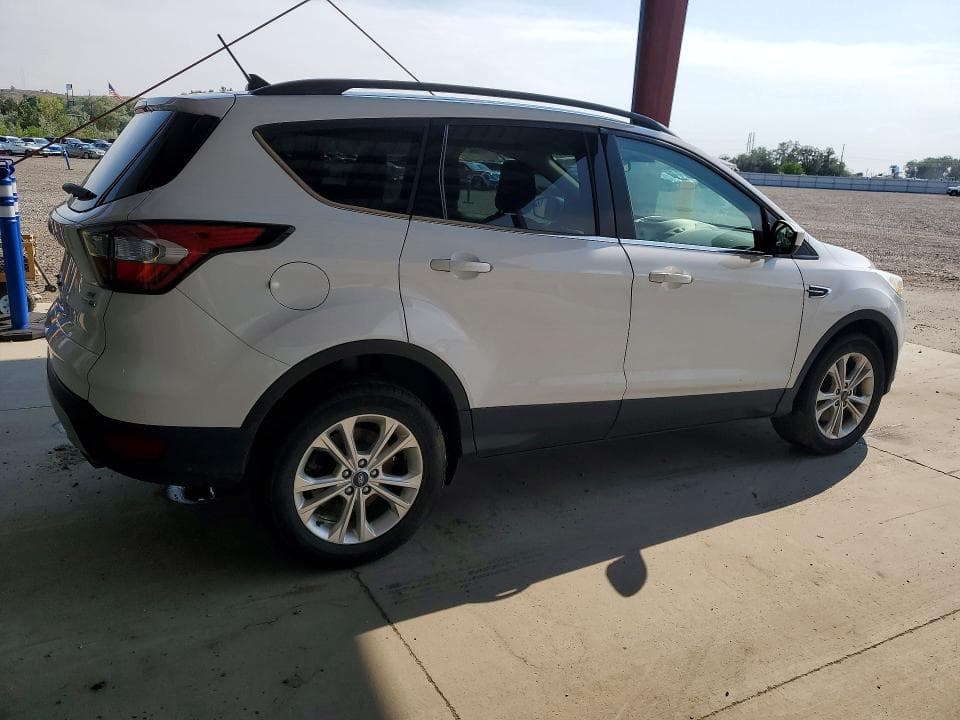 2018 FORD ESCAPE SE 3