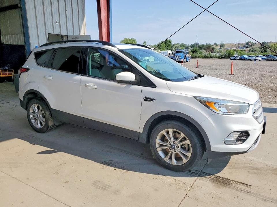 2018 FORD ESCAPE SE 4