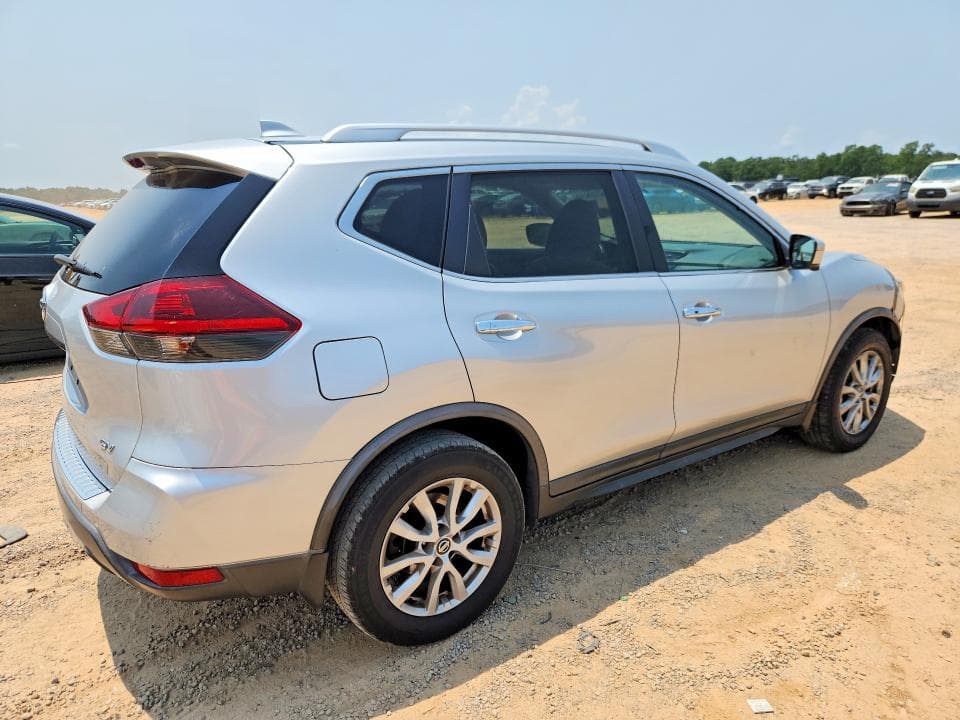 2018 NISSAN ROGUE SV 3