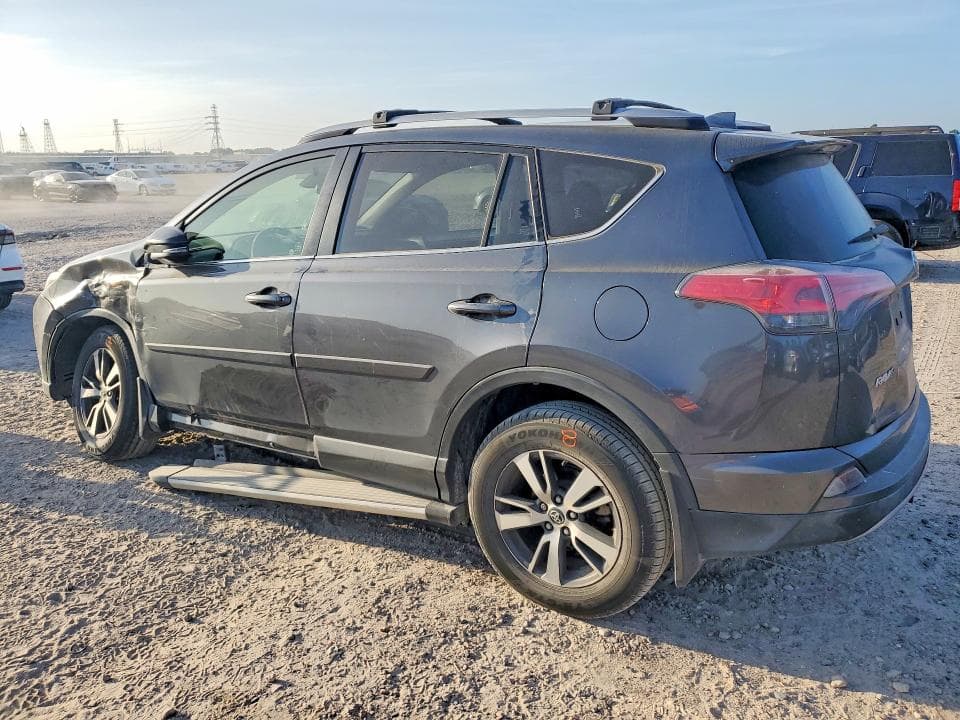 2018 TOYOTA RAV4 XLE 2