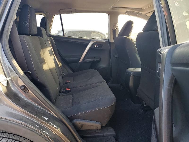 2018 TOYOTA RAV4 XLE 11