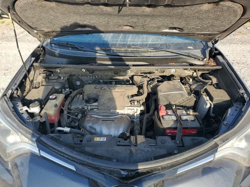 2018 TOYOTA RAV4 XLE 12