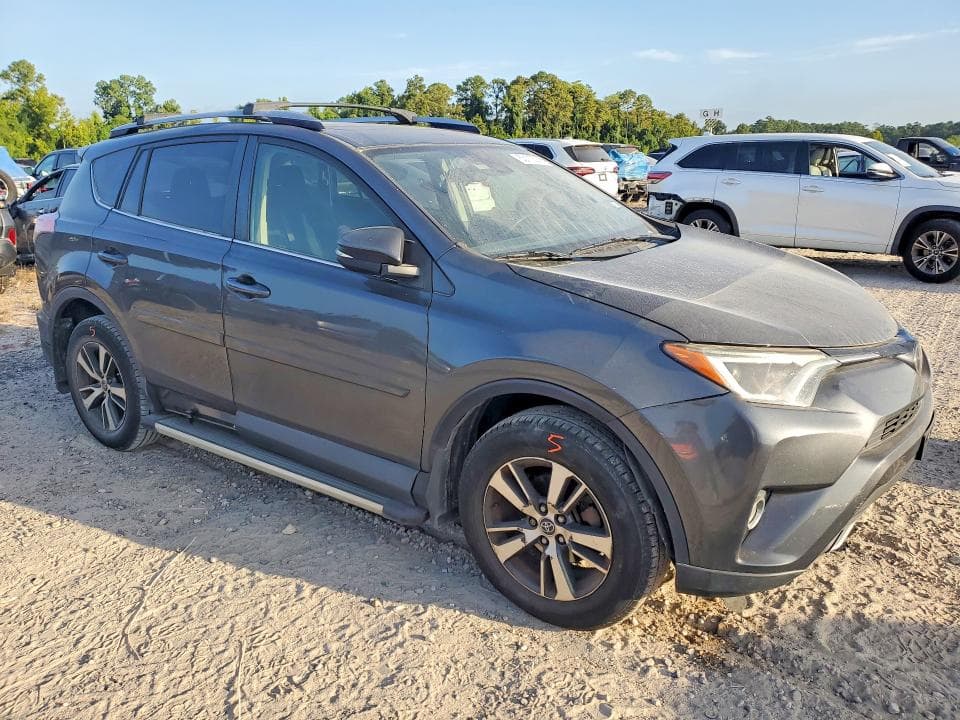 2018 TOYOTA RAV4 XLE 4