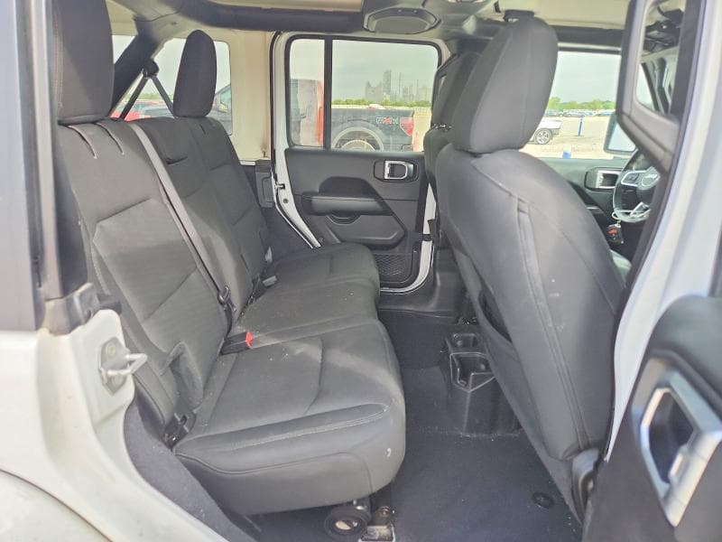 2019 JEEP WRANGLER UNLIMITED SAHARA 10