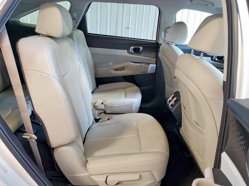2022 KIA SORENTO S 11